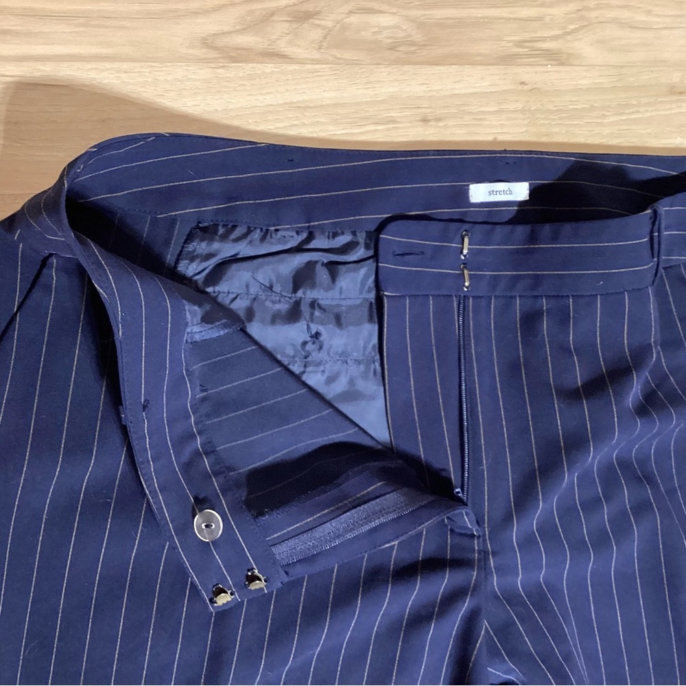 Liz & Co. Stretch Navy Pinstripe Dress Pants Size 18 - Picture 3 of 8
